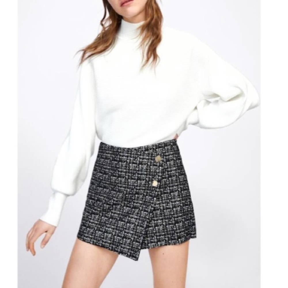 Zara suede tweed style skort with gold buttons